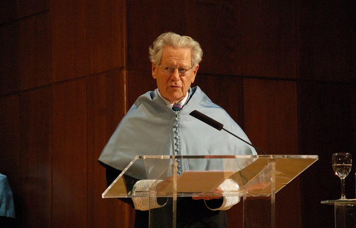 Parliament of the World's Religions Adopts Declaration Toward a Global Ethic