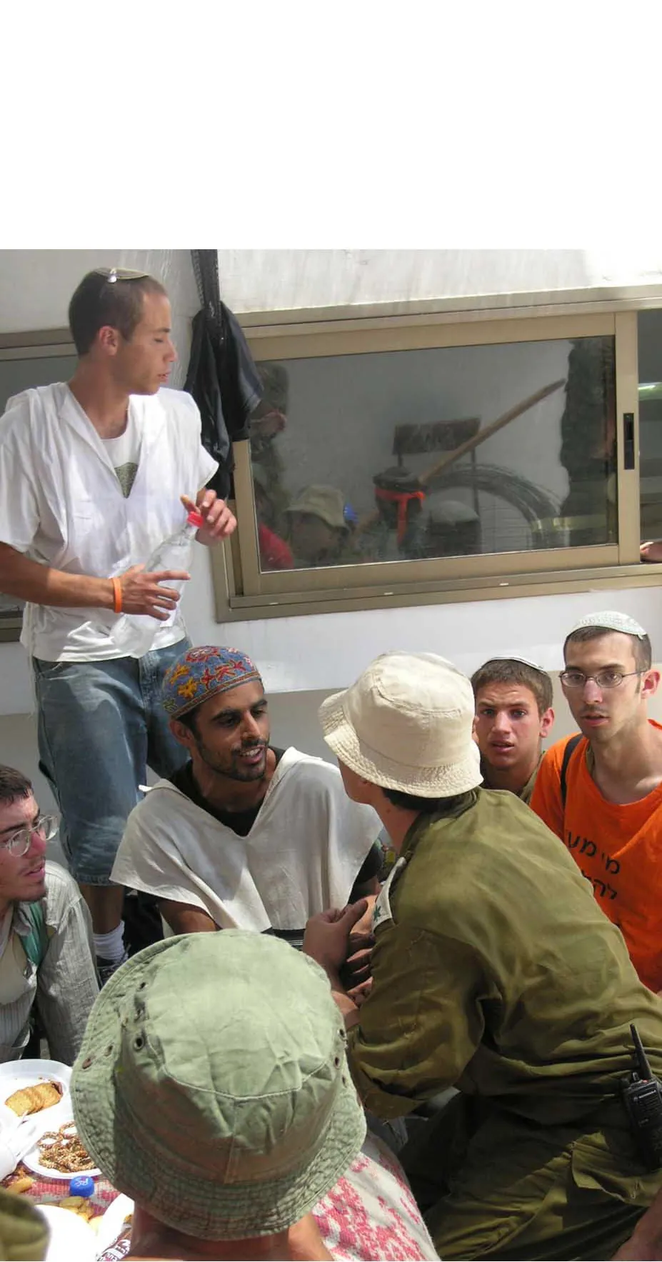 Israel Completes Removal of Gaza Settlers in Disengagement